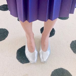 Loeffler Randal silver flats